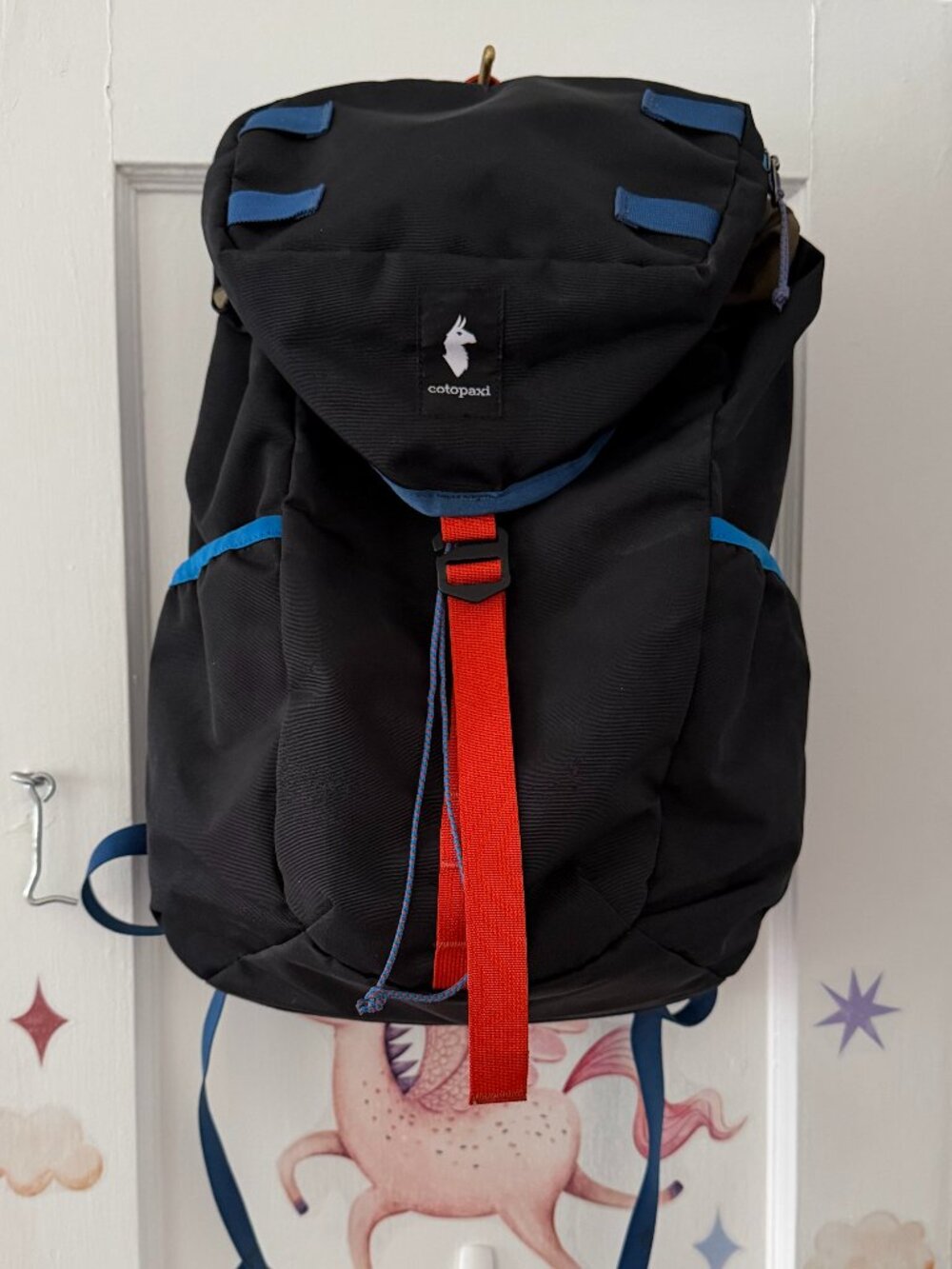 Cotopaxi backpack drawstring closure fit laptop